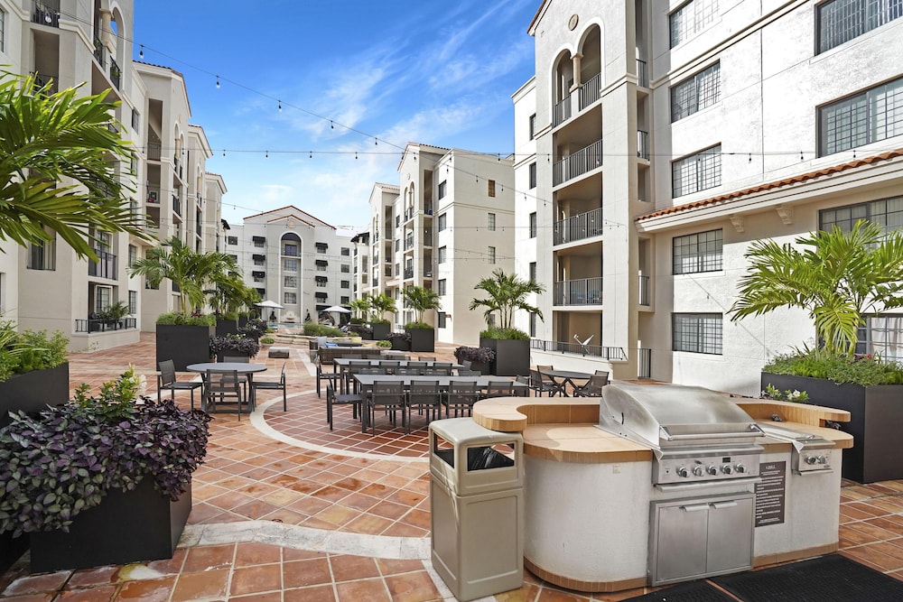 Dharma Home Suites Coral Gables at Gables Grand Plaza, 写真 99
