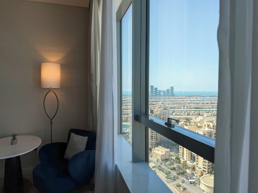 Bird's-eye view studio PalmTower