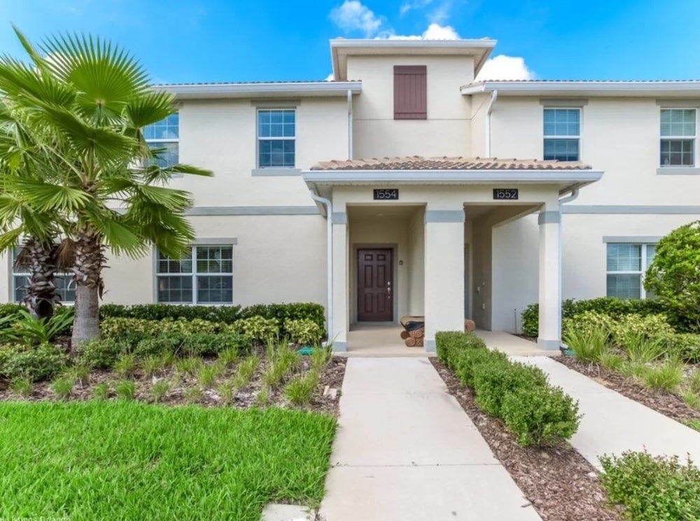 Upscale Champions Gate Townhome - 4 Bed 4 Bedroom Townhouse by Redawning