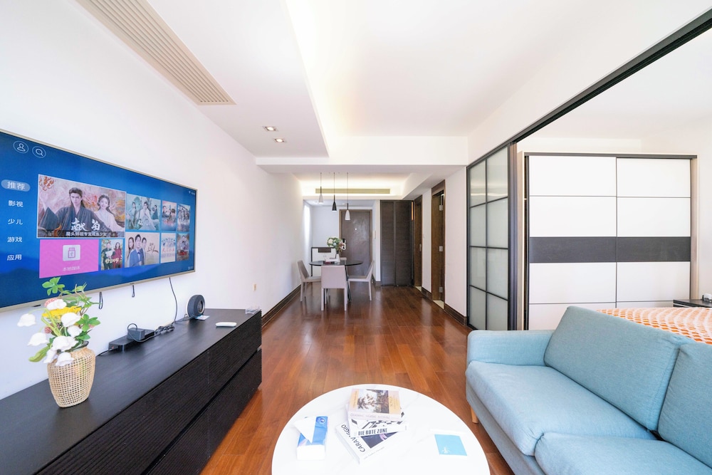 Tyms Modern1BR 1BA Apt Near Metro 1 9 11