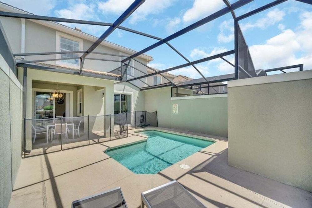 Retreat & Relax Screened In Pool Home Kid Rooms 4 Bedroom Townhouse