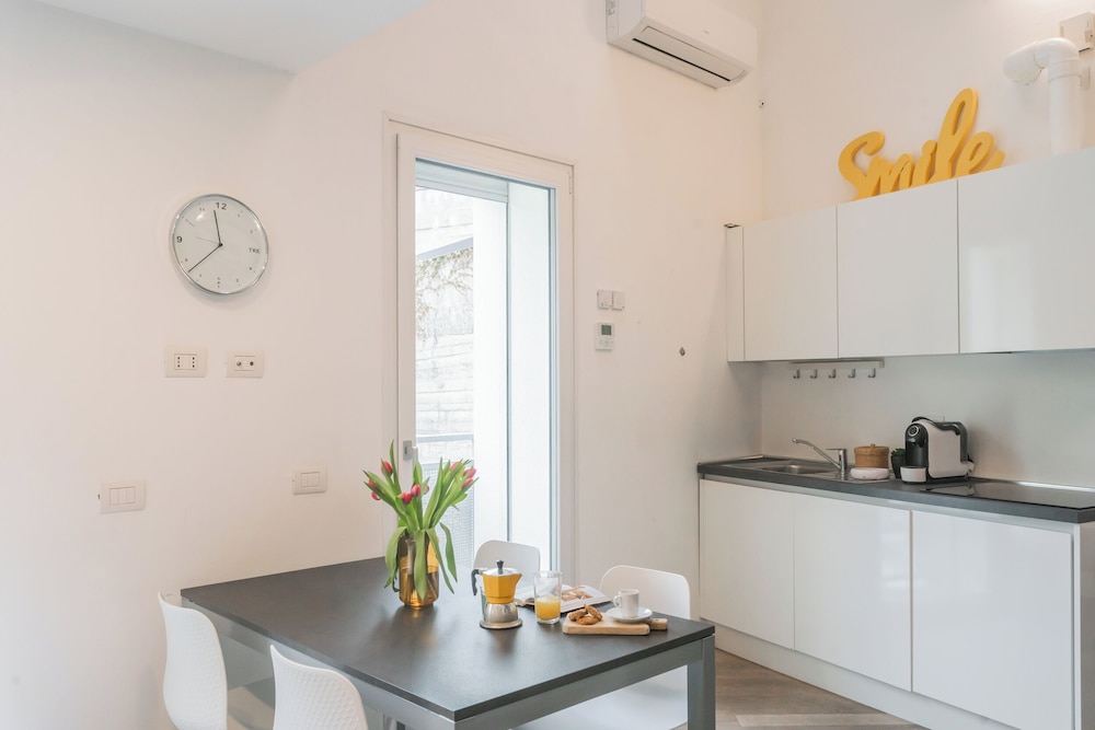 Borsieri Como Apartments with Parking by Rent all Como