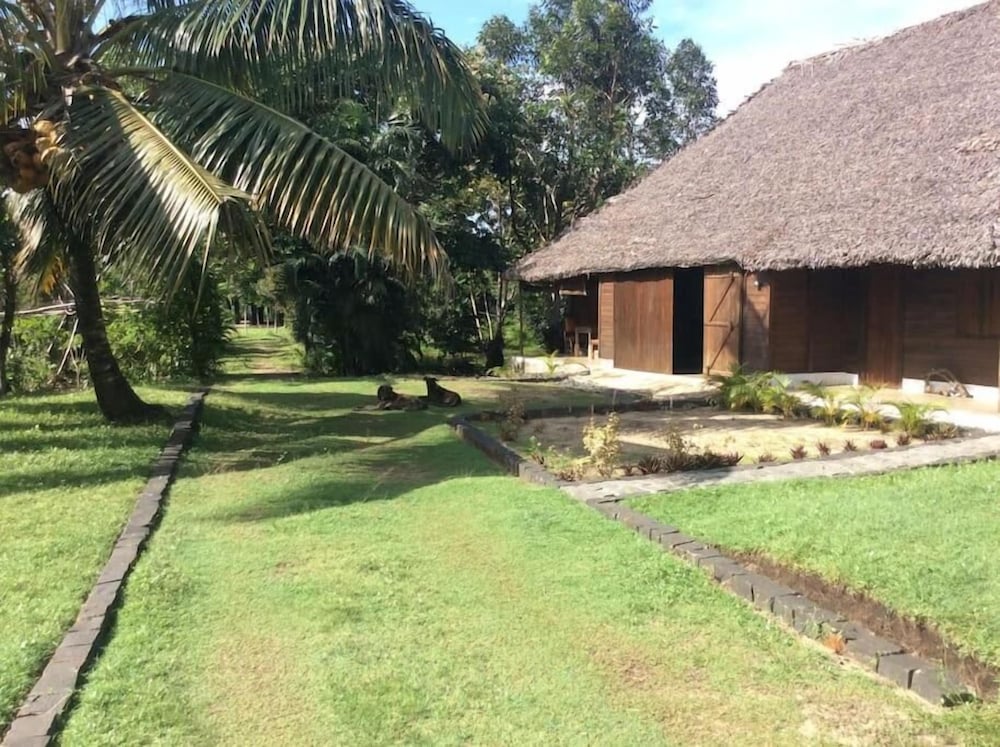 Beachfront Oasis in Mahambo, Madagascar - Chalet Retreat
