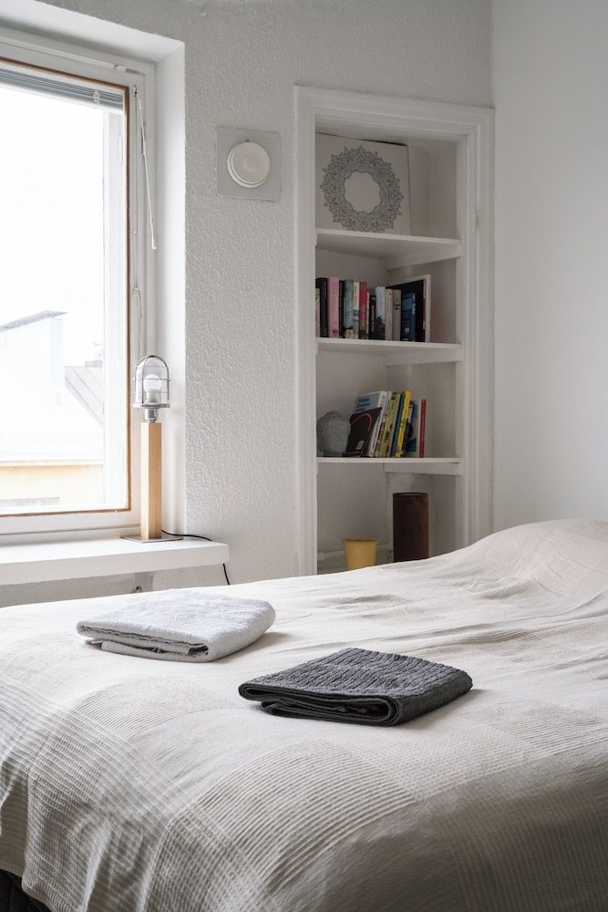 Renovated Top Floor Studio in Kallio