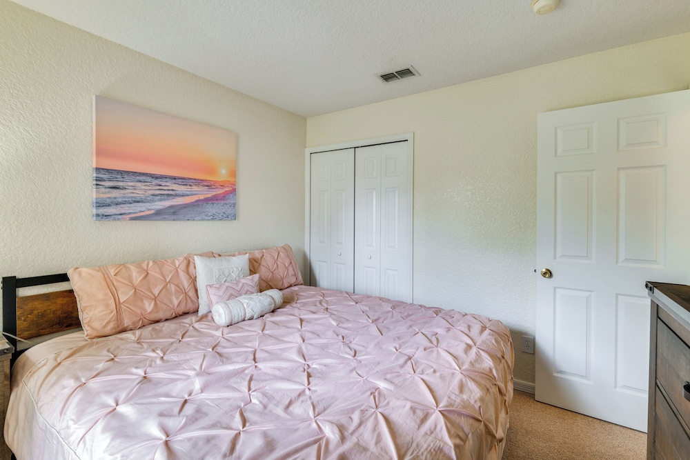 9 Mi to Disney! Regal Palms Resort Condo w/ Pools