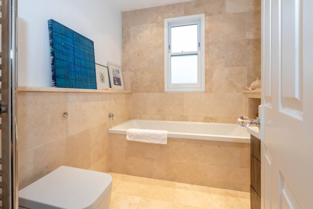 Gorgeous 4 Bedroom Family Home Next to Clapham Common