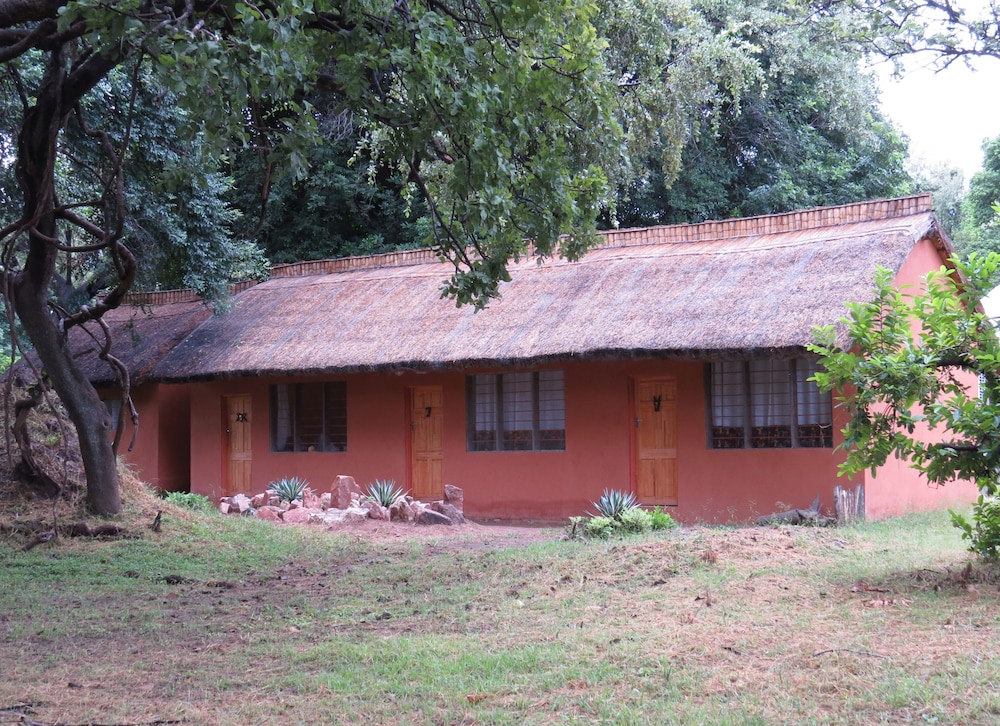 Croc Valley Camp