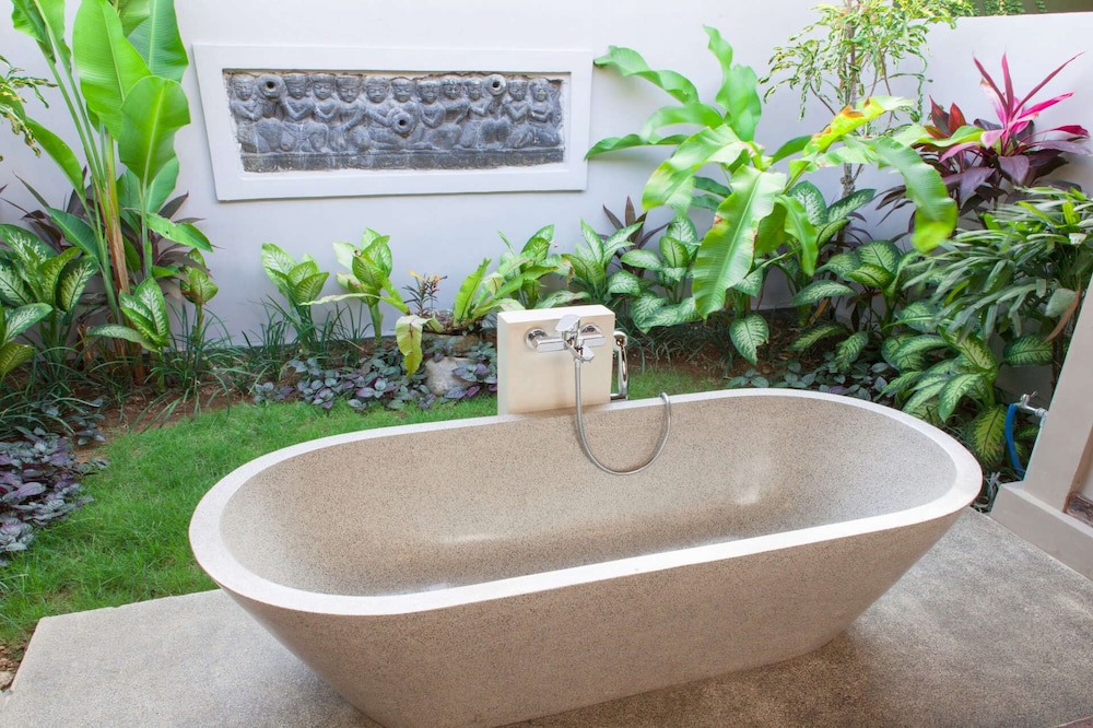 Villa for Rent in Bali 2047 view 2