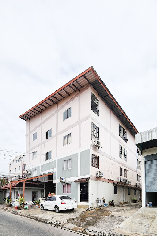 Freesia Guesthouse Suvarnabhumi