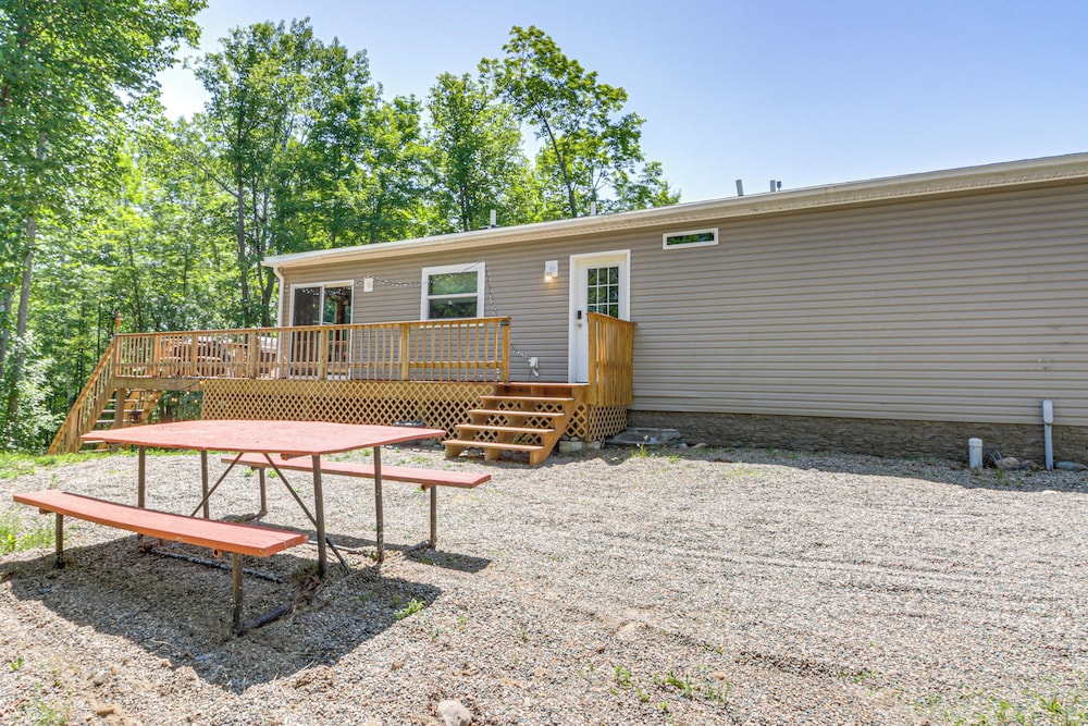'woman Lake Chain Retreat' w/ Deck & Dock!