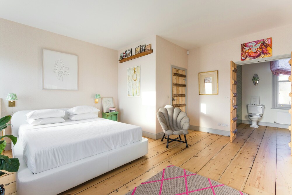 Barlby Road III by Onefinestay
