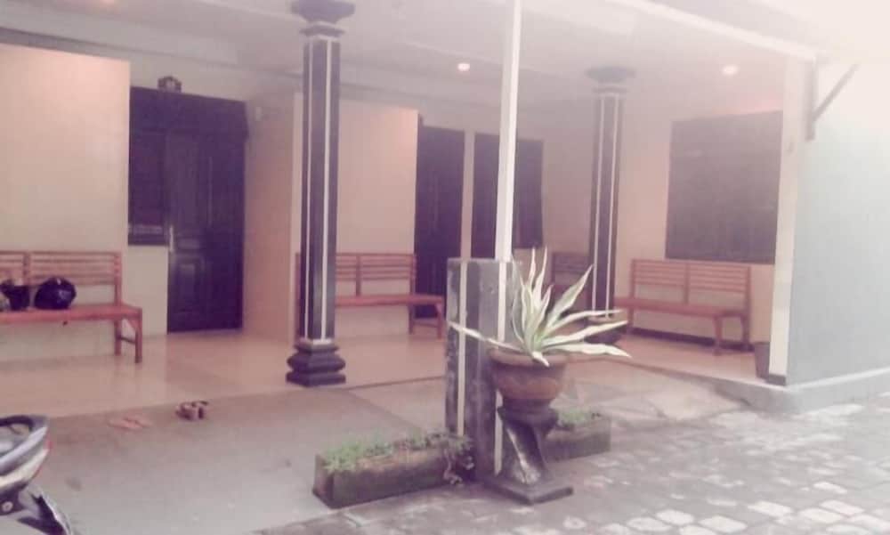 Swandewi Homestay