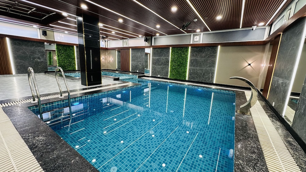 Aanchal Palace Hotel