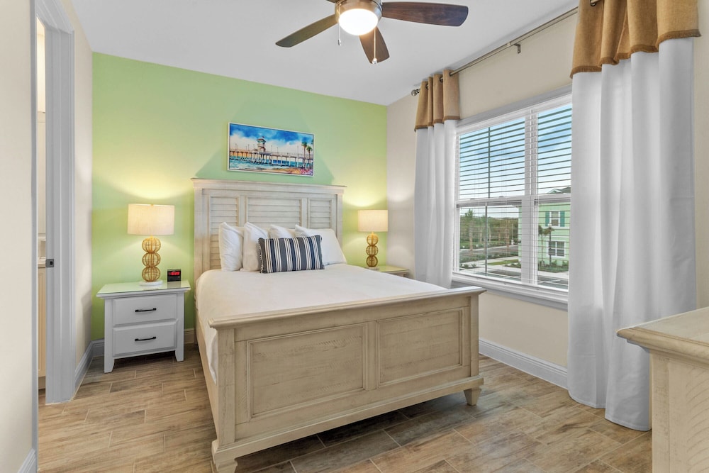 Sunny Daze at Margaritaville - Image 4