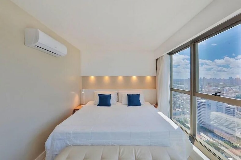 HY Beach Flats