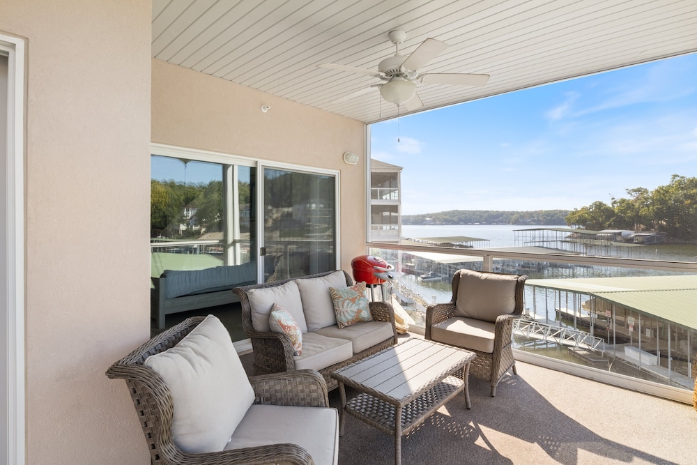 Central Location, Pool Access & Breathtaking Views