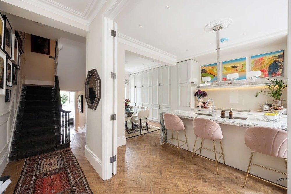 Luxury House Next To Chelsea Battersea Park