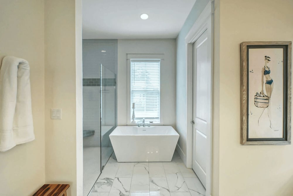 Tranquil Tides by Avantstay Seacrest Pool Access + Bikes