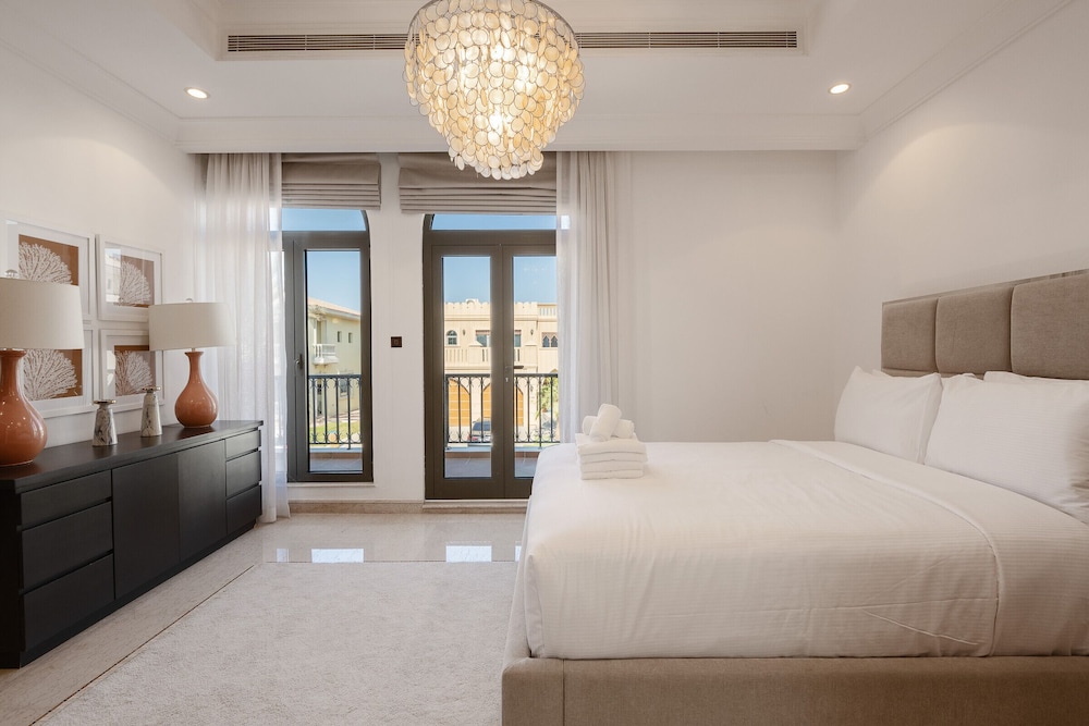 Beachfront Signature Villa - Mint Stay