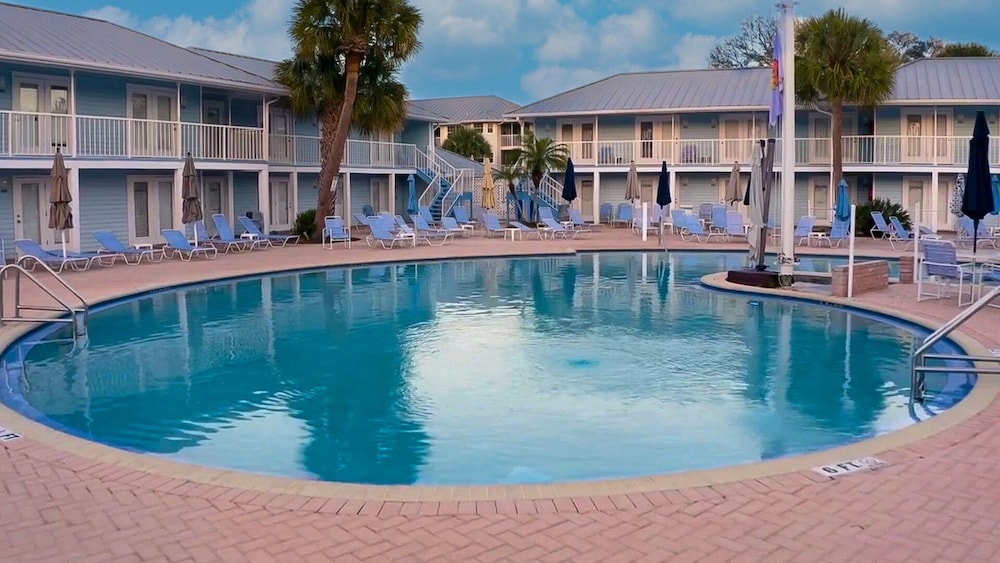 Paradise Lakes Resort, Clothing Optional Resort - Adult Only