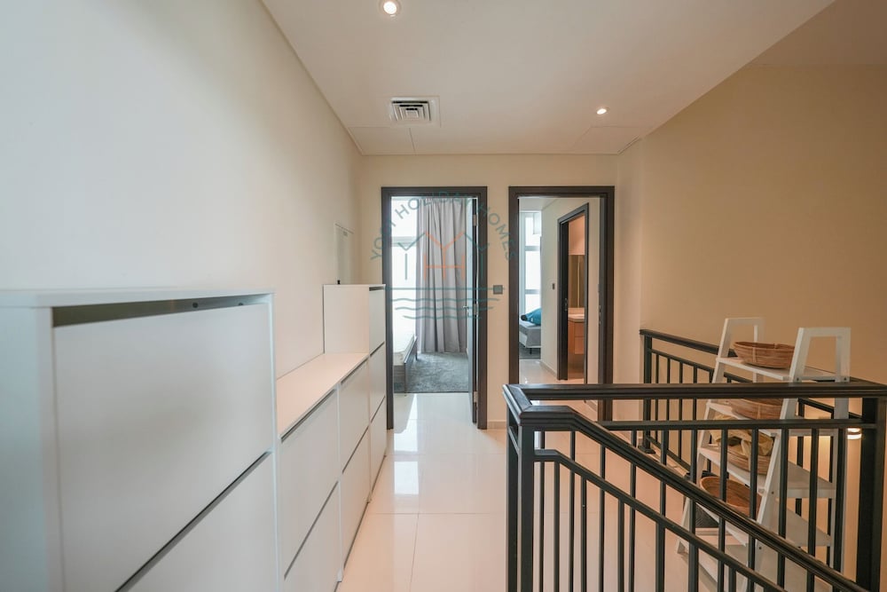 Luxury 4BR Villa With Private Garden