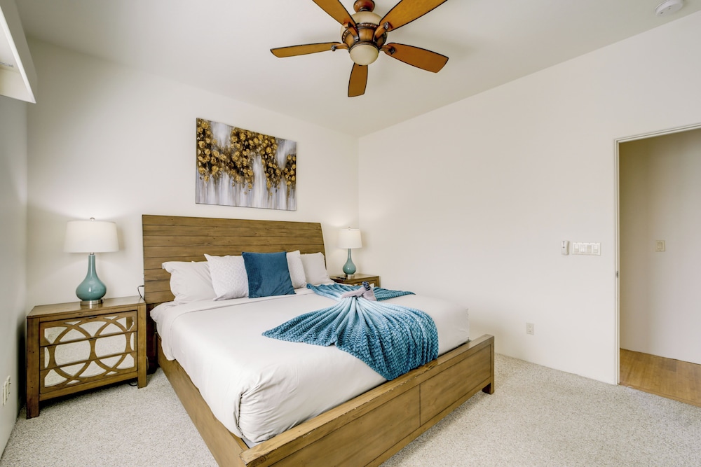 Thunder Mtn Views: Walkable Home in West Sedona!