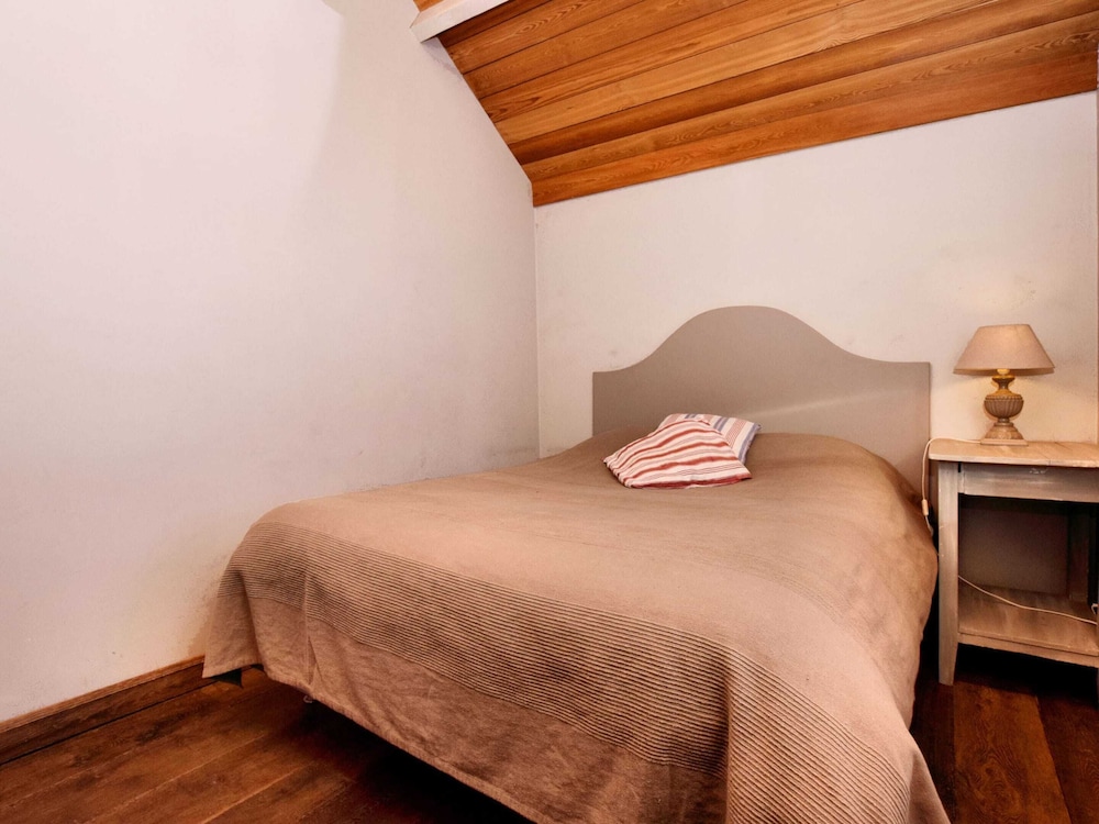Cozy Holiday Home in Ennal view 5