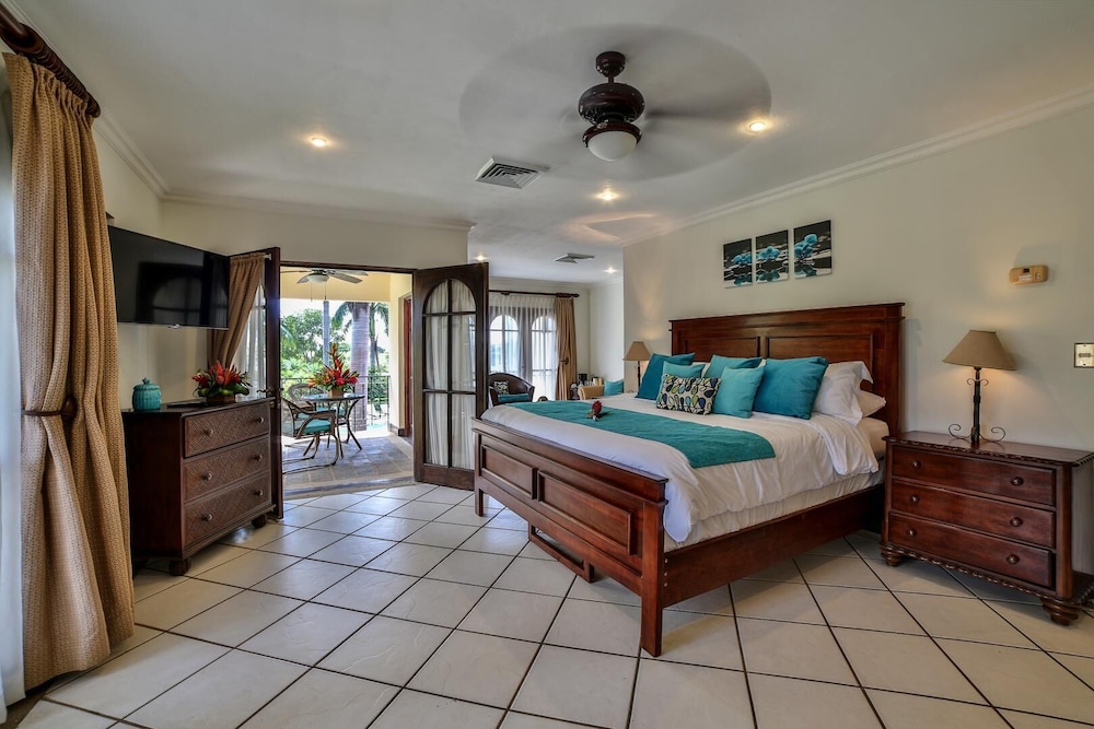 Villa Tranquila view 3