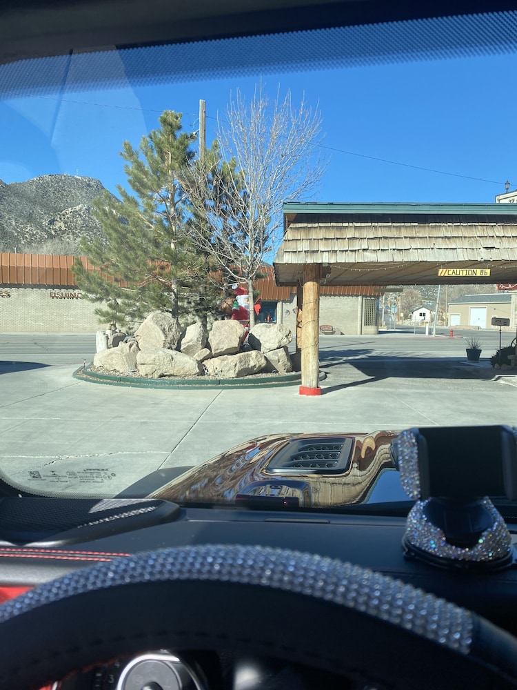 Rustic Inn Motel