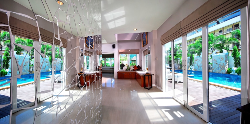 lounge