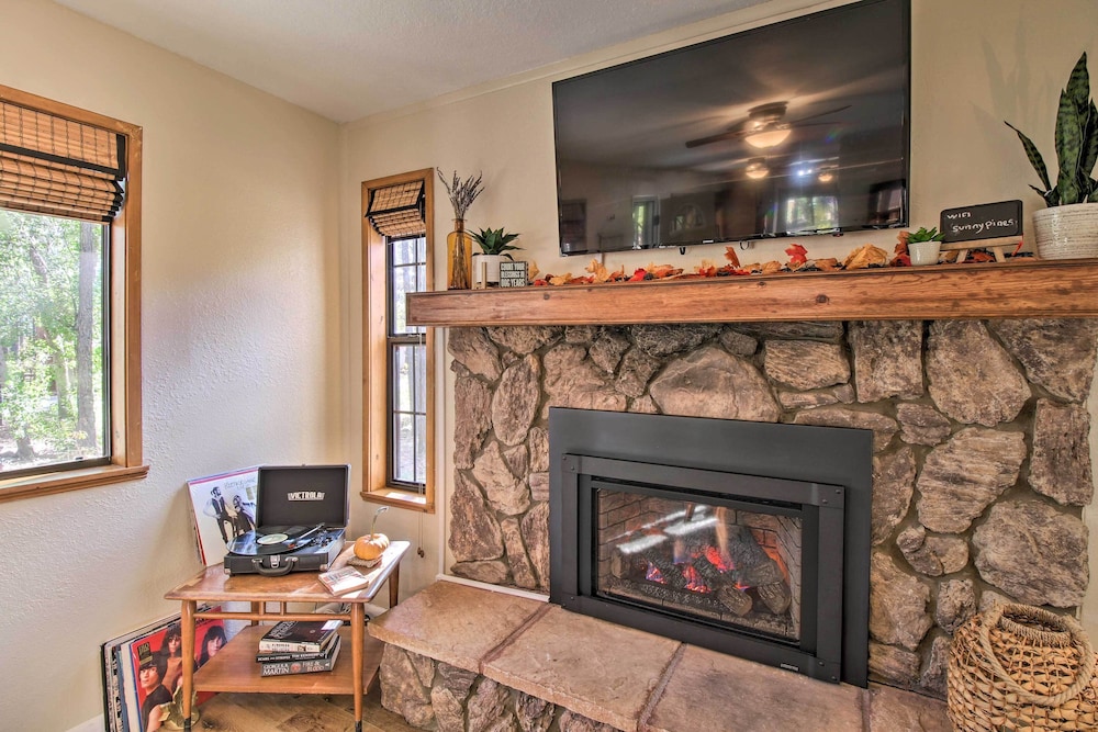 Fireplace, Deck & Grill: Pinetop Cabin Rental! view 3