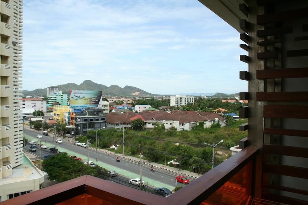 Hua Hin Beach Rocco Condo by THR