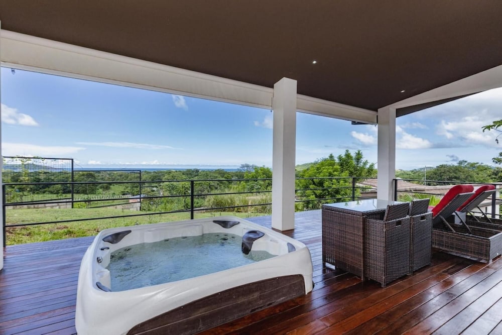 Playa Flamingo Gorgeous Oceanview Vacation Rental - Casa Tranquila view 3