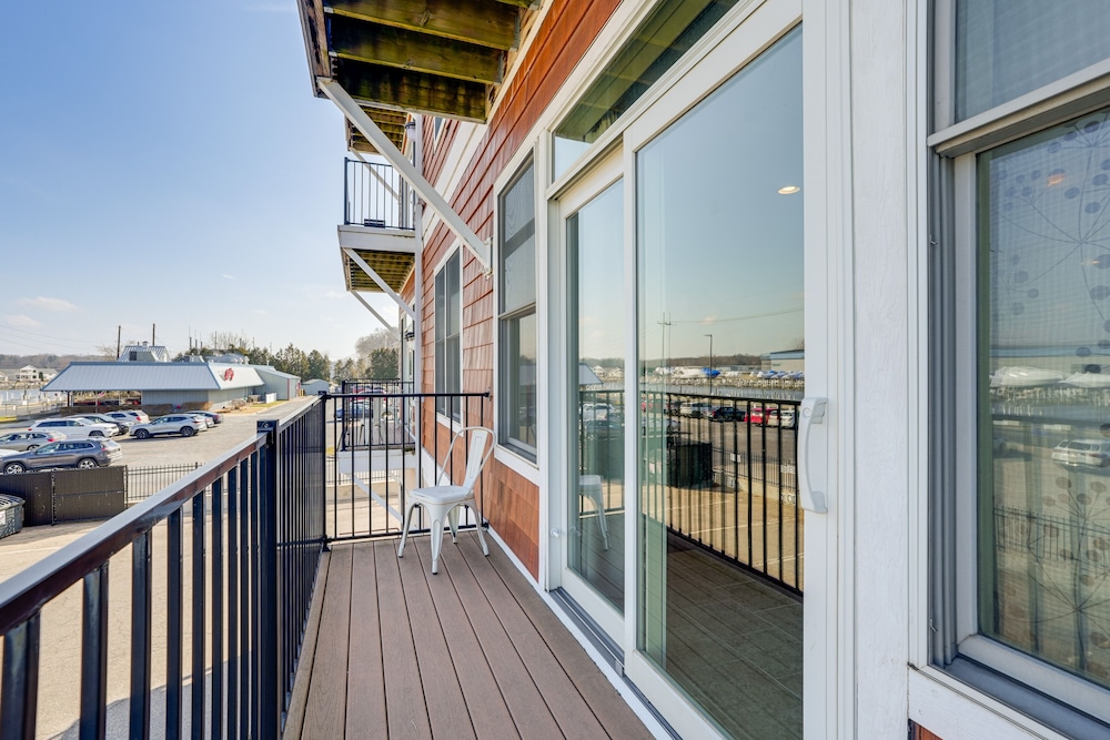 Downtown St Joseph Condo w/ Balcony & Harbor View