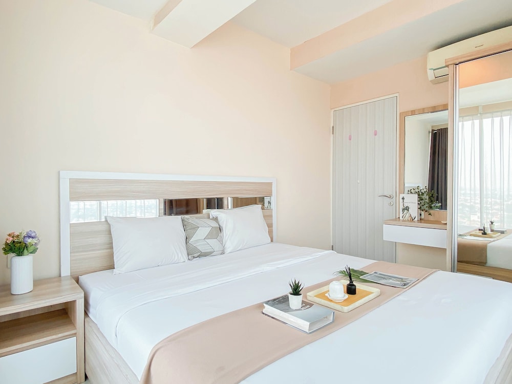 Simple And Homey 2Br At Grand Kamala Lagoon Apartment