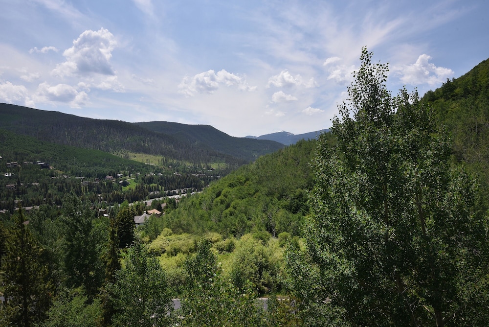 Vail Point #7 4 Bedroom Townhouse by RedAwning view 4