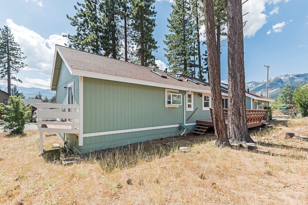 Elk Forest Escape Economy Family Abode view 3