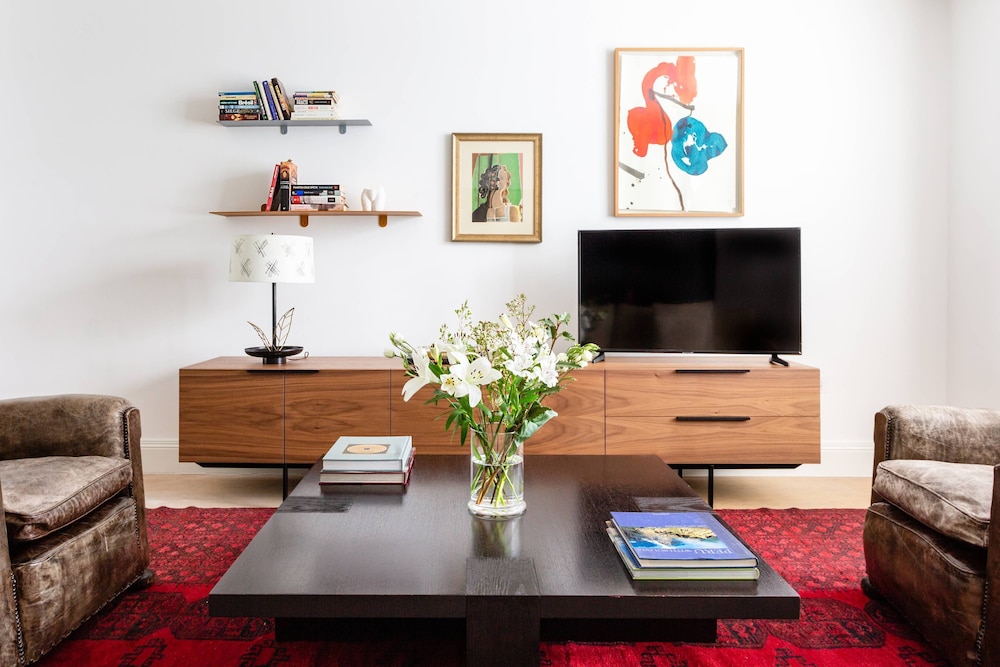 Kildare Gardens by Onefinestay