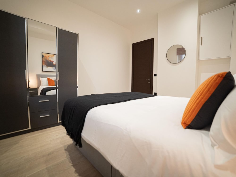 Discover Angel Central Two Bedroom by Belvilla
