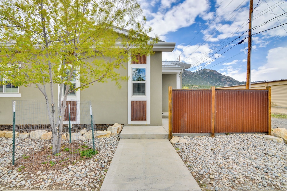 Downtown Buena Vista Condo: Walk to River & Cafes! in Buena Vista, US