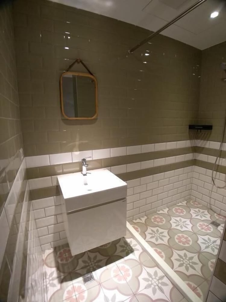 Photo 32