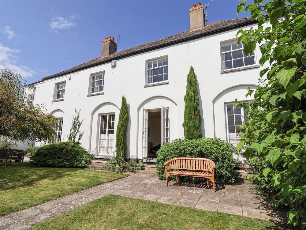 Charmouth Lodge