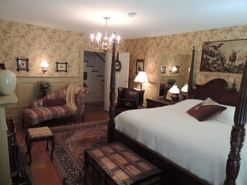 1868 Magnolia House Inn