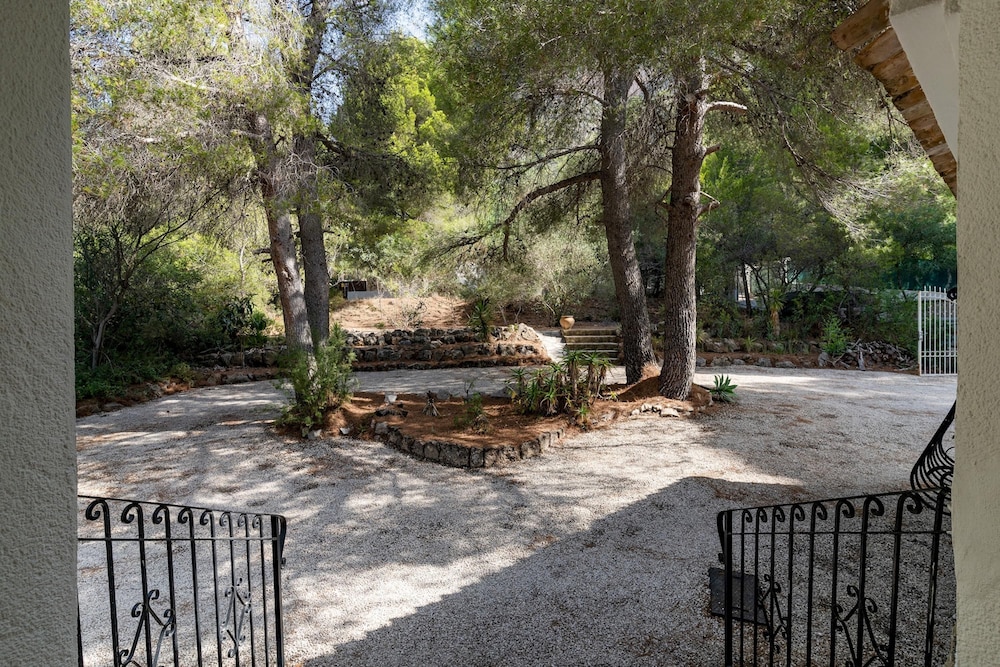 Villa Rosa in Javea With 4 Bedrooms and 3 Bathrooms