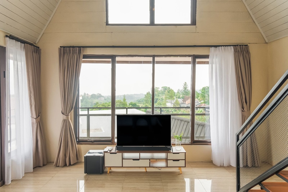 Calma Resort Megamendung