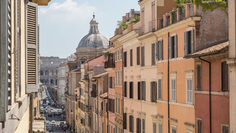 Rental In Rome Monti Apartment