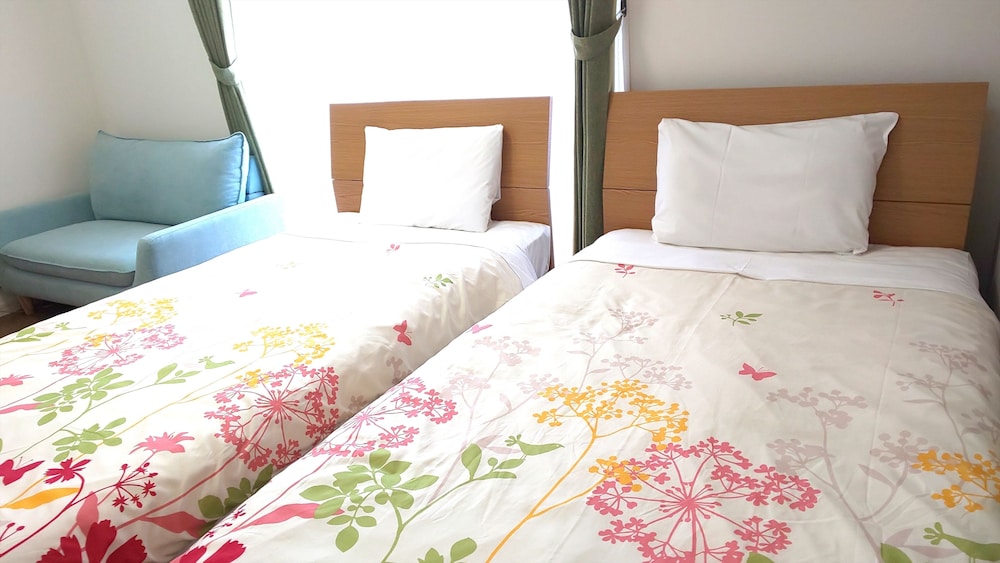 Kariyushi Condominium Resort Kin Yaka Seaside