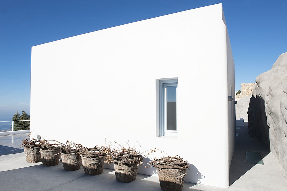 Santorini Heights