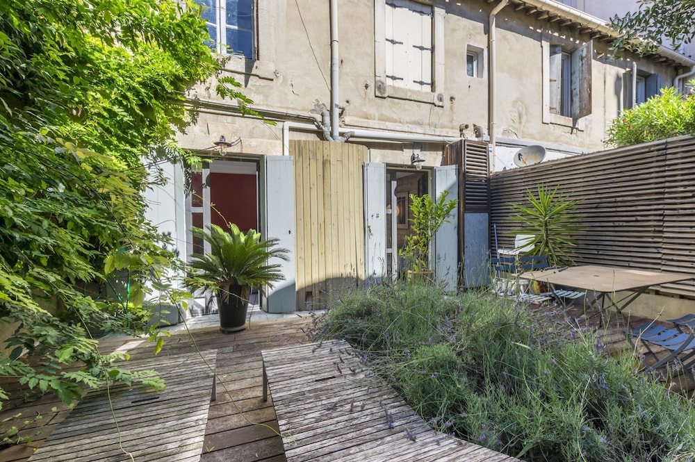 Un Jardin Dans la Ville - Premi re Conciergerie
