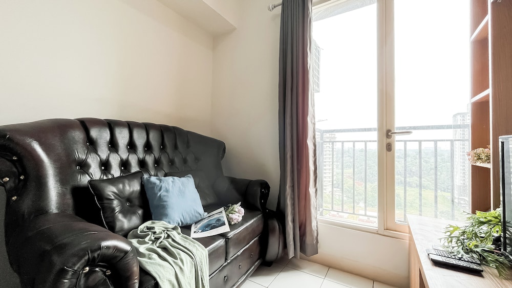 Minimalist Scandinavian Touch 2Br Apartment At Podomoro Golf View